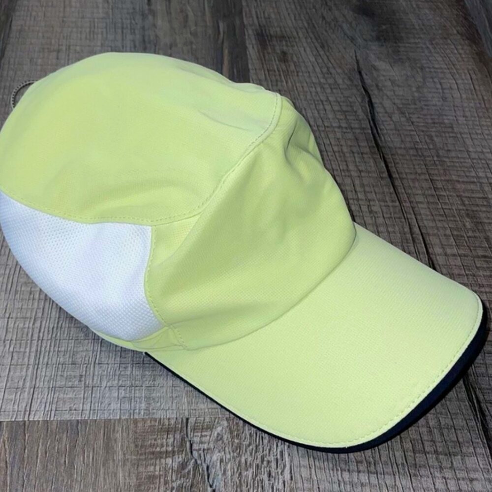 Women’s Columbia Hat Adjustable Lightweight Mesh Vented & Breathable